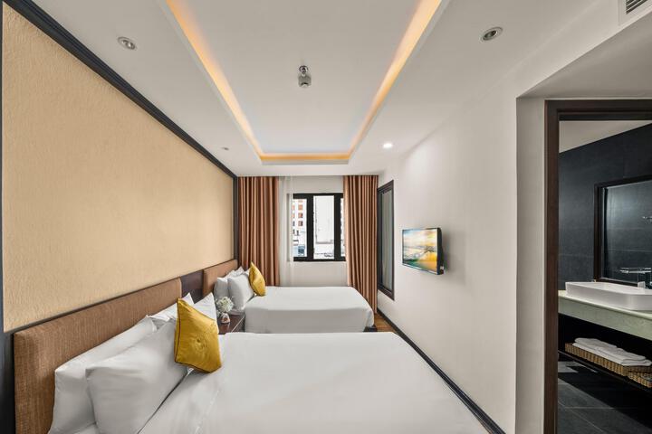 Room 32 of 112