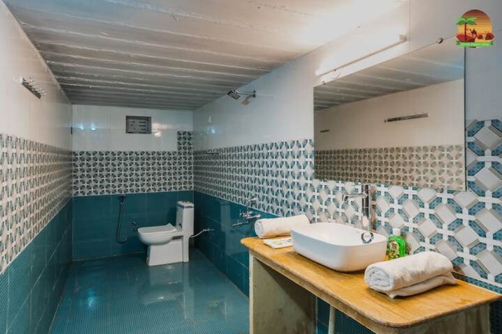Room 10 of 26
