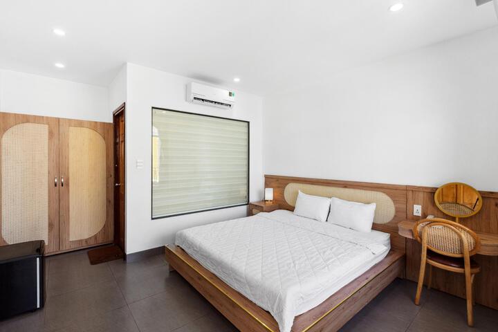 Room 3 of 31