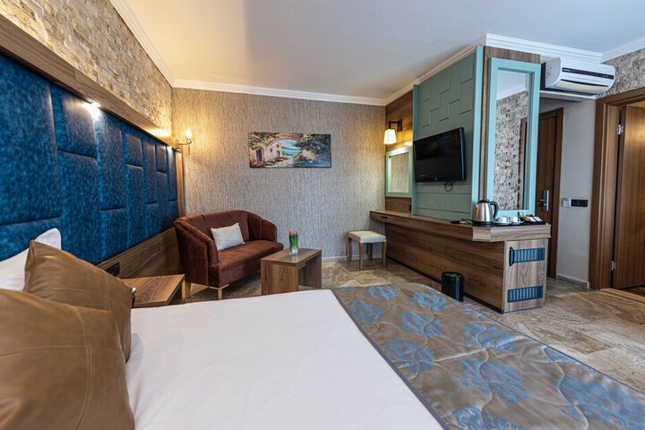 Room 4 of 53
