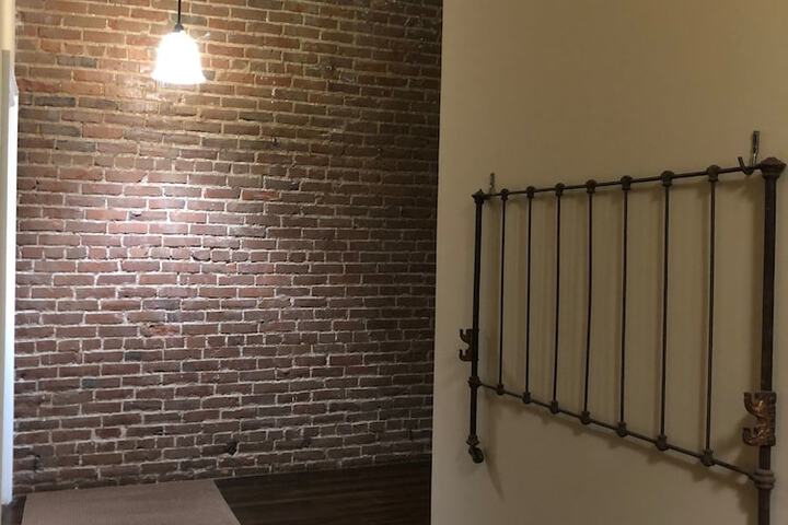 Ballroom/Hall 140 of 168