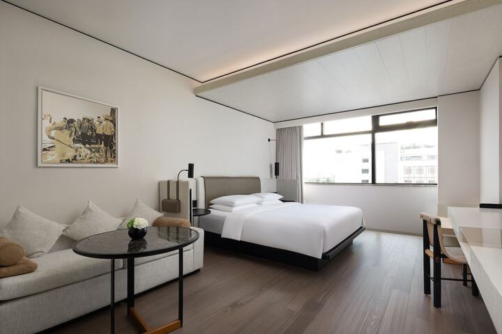Room 19 of 45