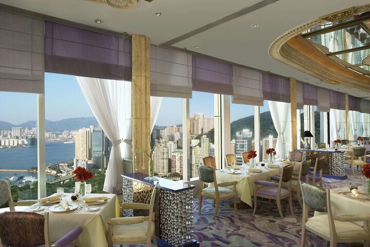 Dining 74 of 90