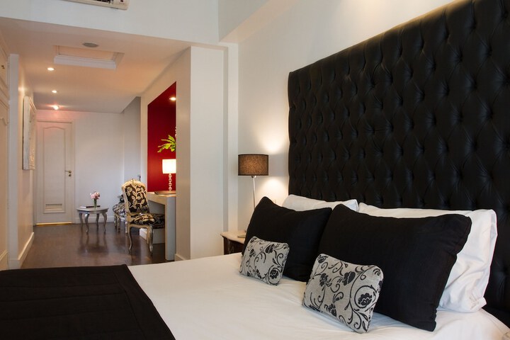 Room 21 of 38