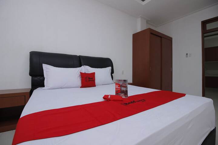RedDoorz Premium at Gandaria Jagakarsa