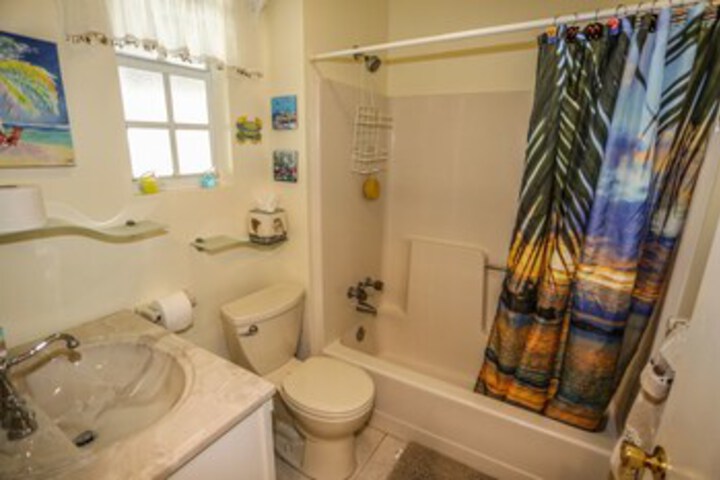 Room 4 of 30