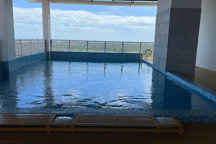 Pool 45 of 209