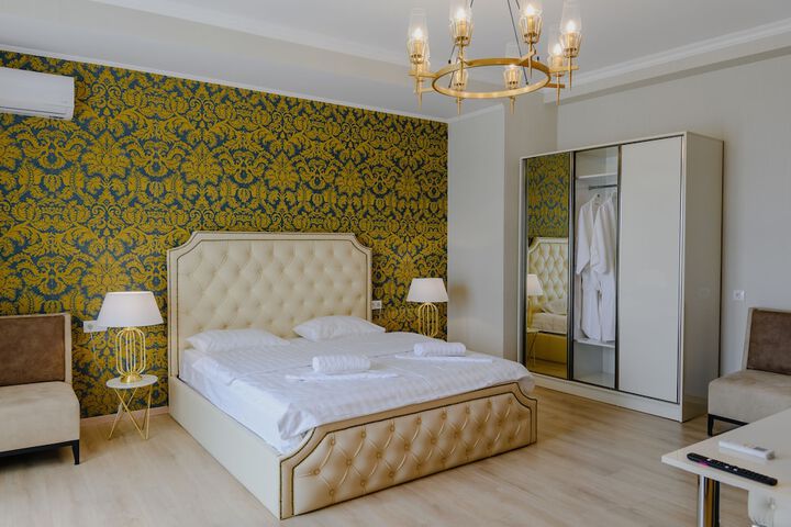 Room 14 of 43