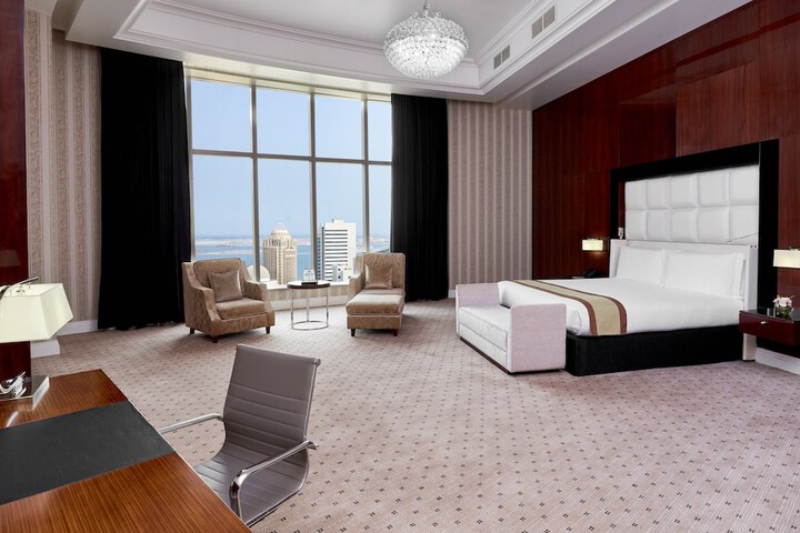 Room 9 of 62