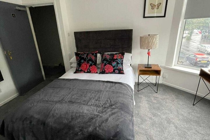 Room 10 of 21