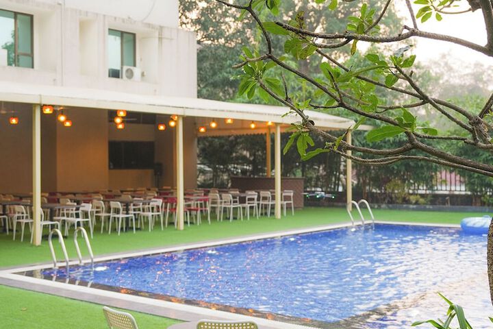 Hotel Exterior 107 of 114