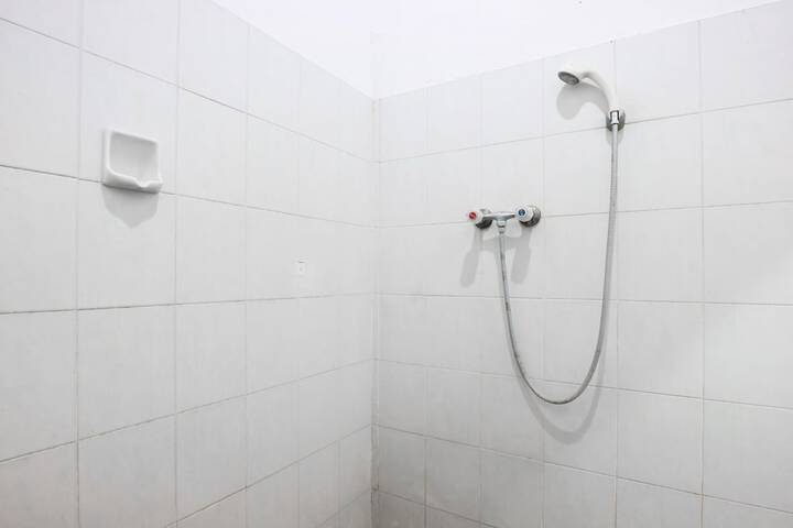 Room 16 of 24