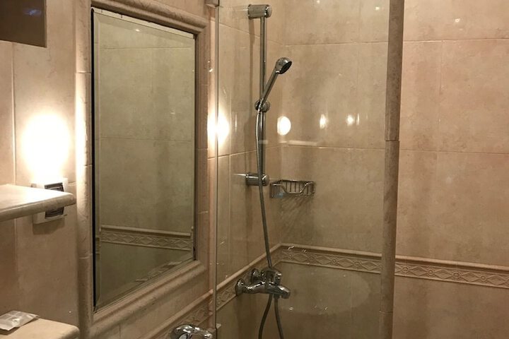 Room 7 of 22