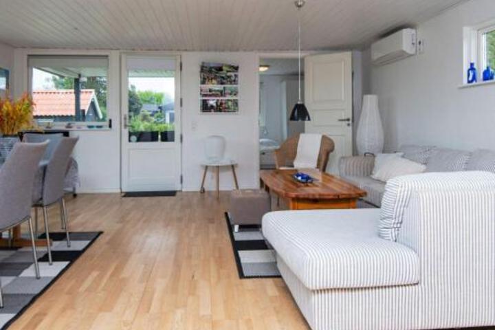 6 person holiday home in Odder