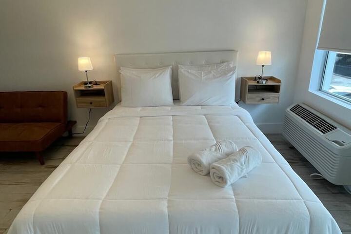 Room 12 of 79