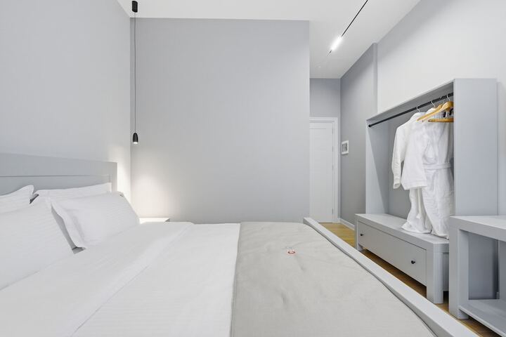 Room 15 of 74