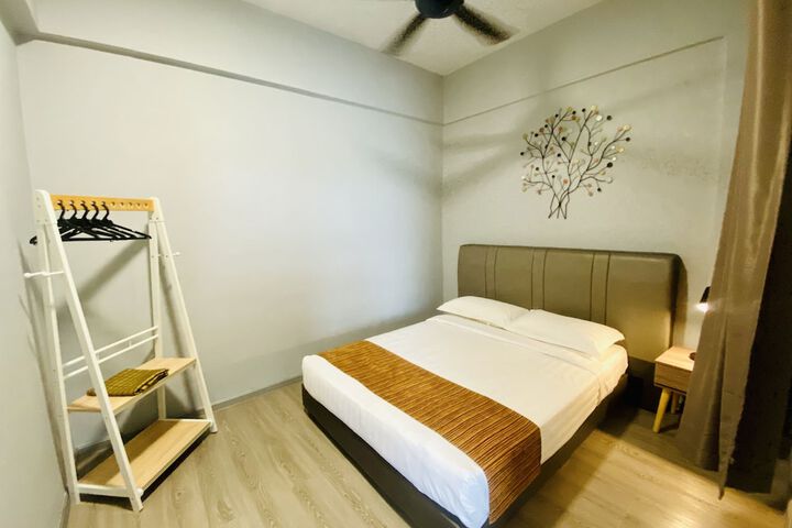 Room 12 of 71