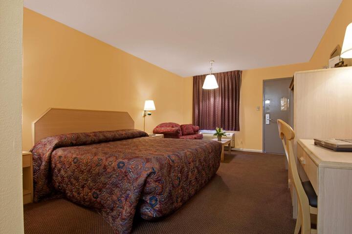 Room 15 of 25