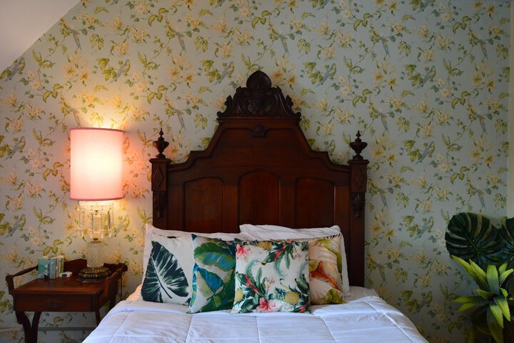 Room 10 of 35