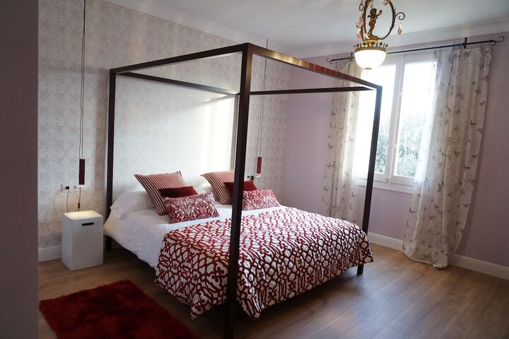 Room 3 of 35