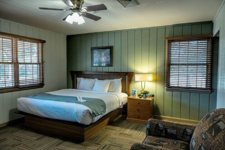Postoak Lodge