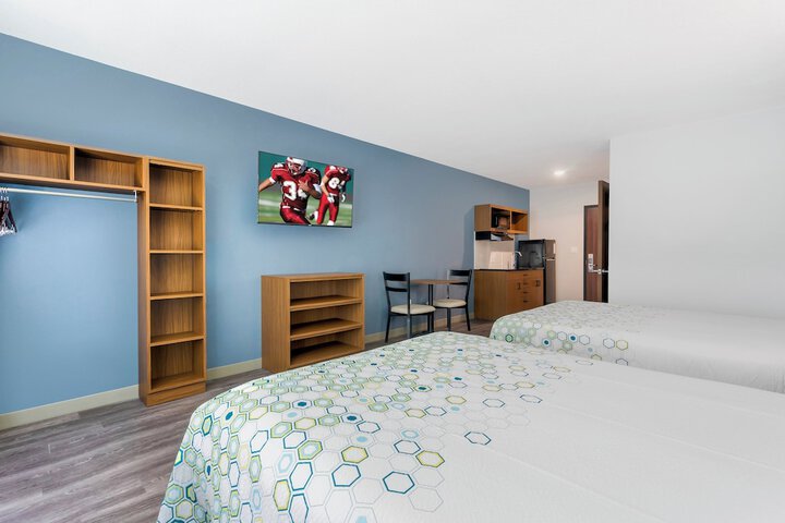 ADA Accessible Studio 1 Queen Bed with Roll in Shower (2 of 20)