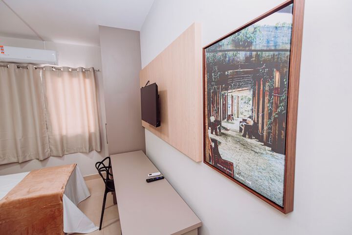 Room 13 of 36