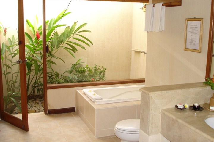 Room 14 of 26