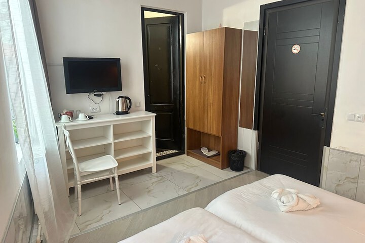 Room 26 of 66