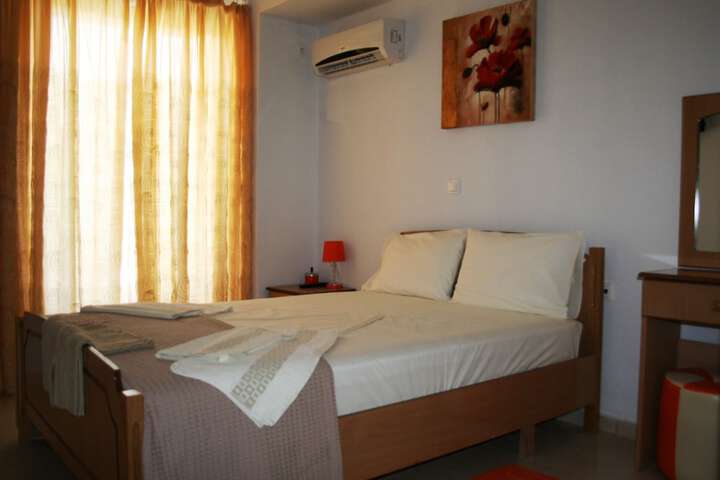 Room 6 of 30