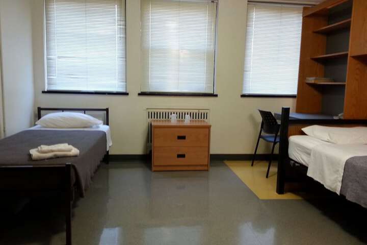 Room 5 of 34
