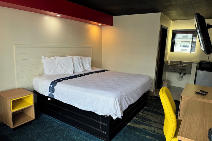 Room 3 of 29