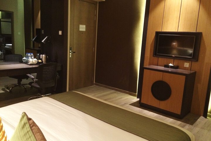 Room 5 of 45