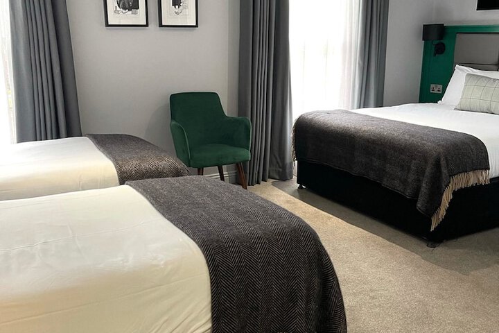 Room 34 of 107