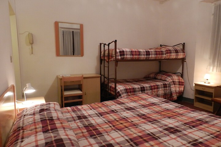 Room 11 of 50