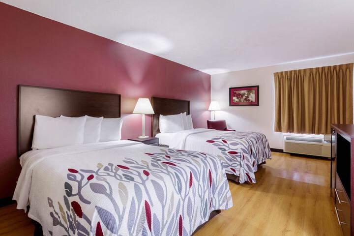 Deluxe 2 Double Beds (1 of 6)