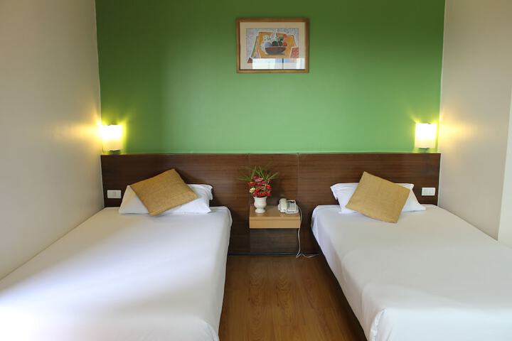 Room 13 of 52
