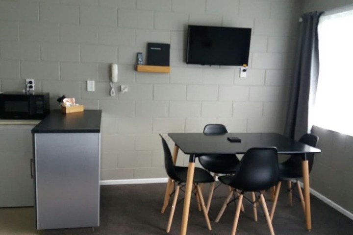 Room 9 of 21