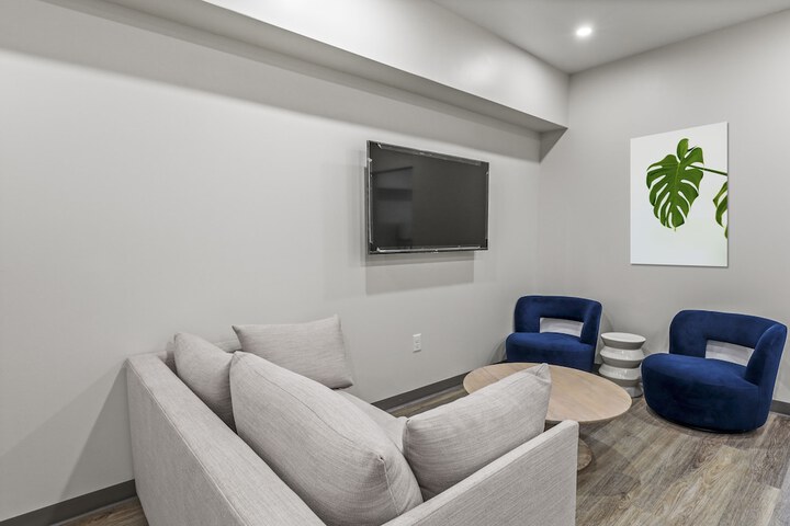 Room 14 of 20
