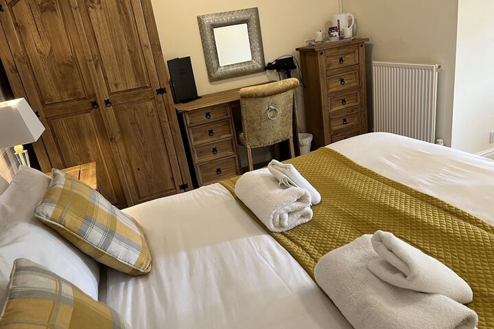Room 15 of 83