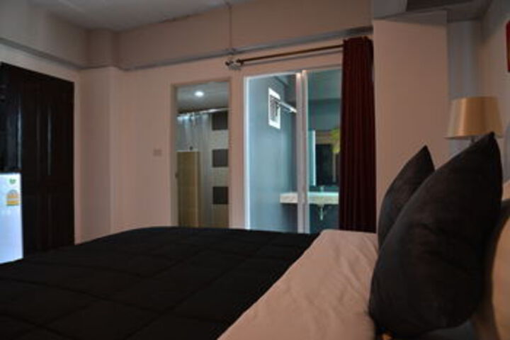Room 19 of 35