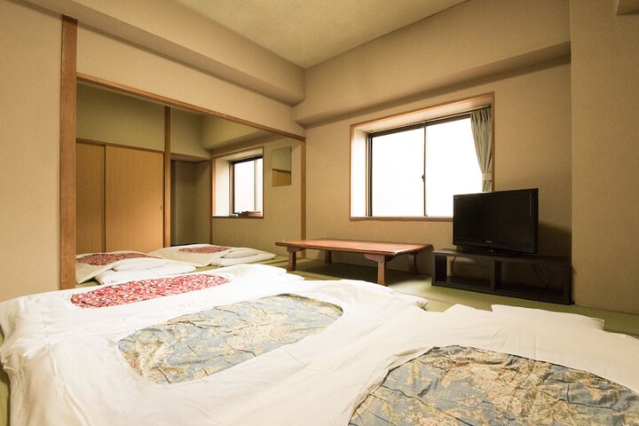 Room 9 of 39
