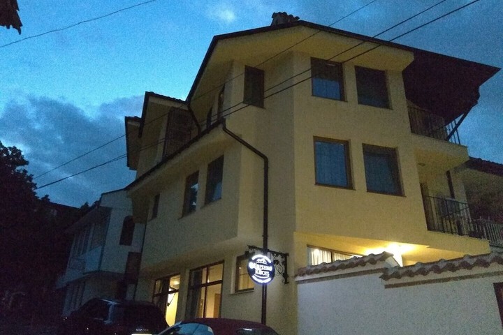 Root Hotel Old Town