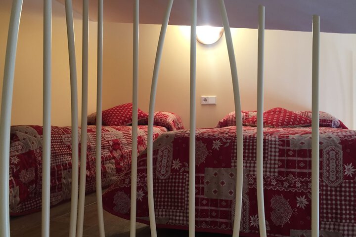 Room 16 of 63