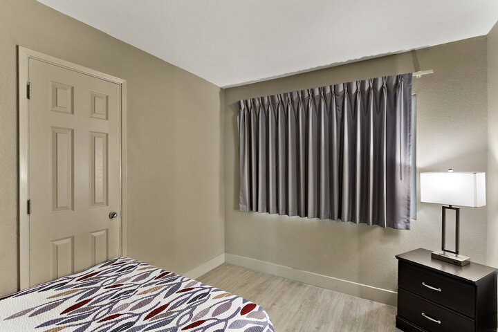 Superior 2 Queen Beds (6 of 20)