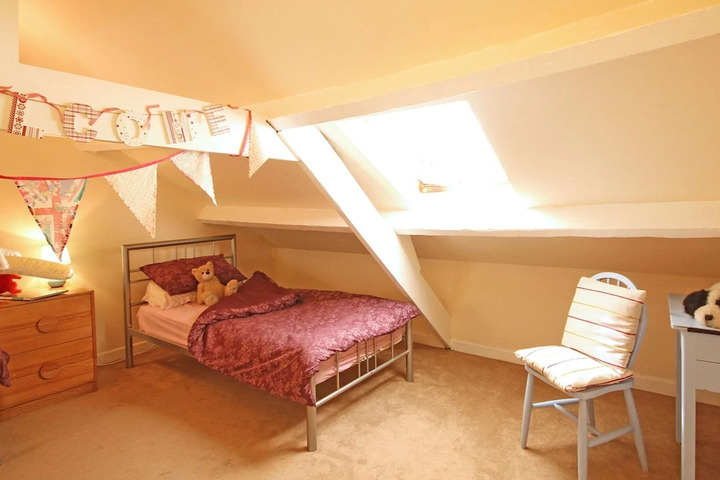 Room 10 of 10