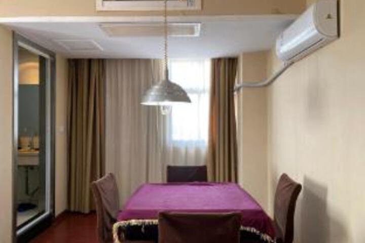 Zhongzhou Business Hotel