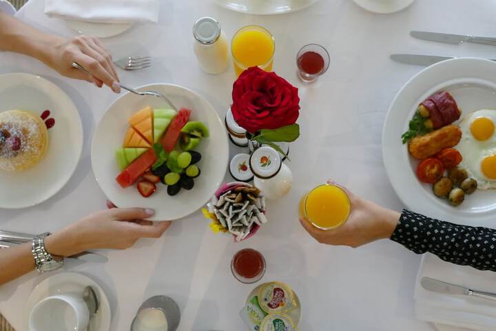Breakfast/Coffee Service 265 of 334