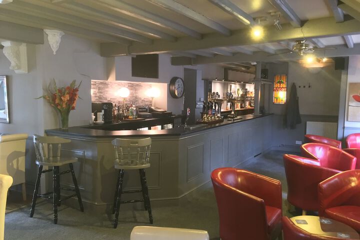 Lounge 21 of 25