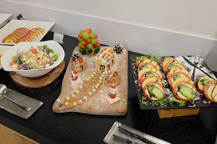 Dining 65 of 75